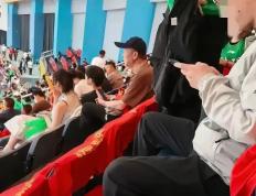 乐鱼-精彩对攻，球迷目不转睛的简单介绍