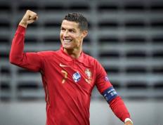 乐鱼-包含马拉松明星C罗将夺冠的词条