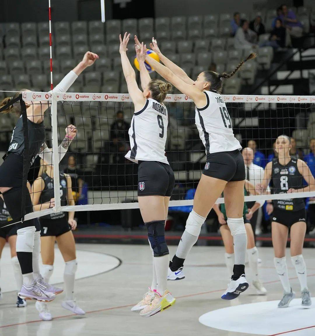 乐鱼体育-土耳其篮球队赢得一场激烈比赛