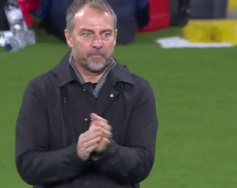 乐鱼-巴萨陷入困境，瓦伦西亚积极备战