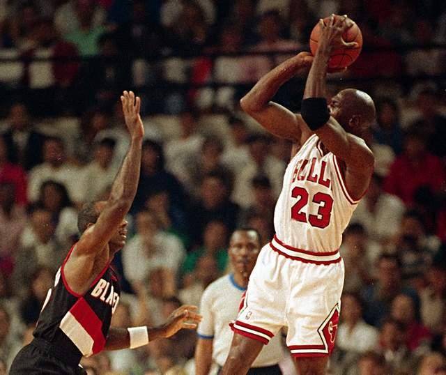 乐鱼体育网站入口-雷霆鏖战步行者,汉密尔顿送出助攻的简单介绍